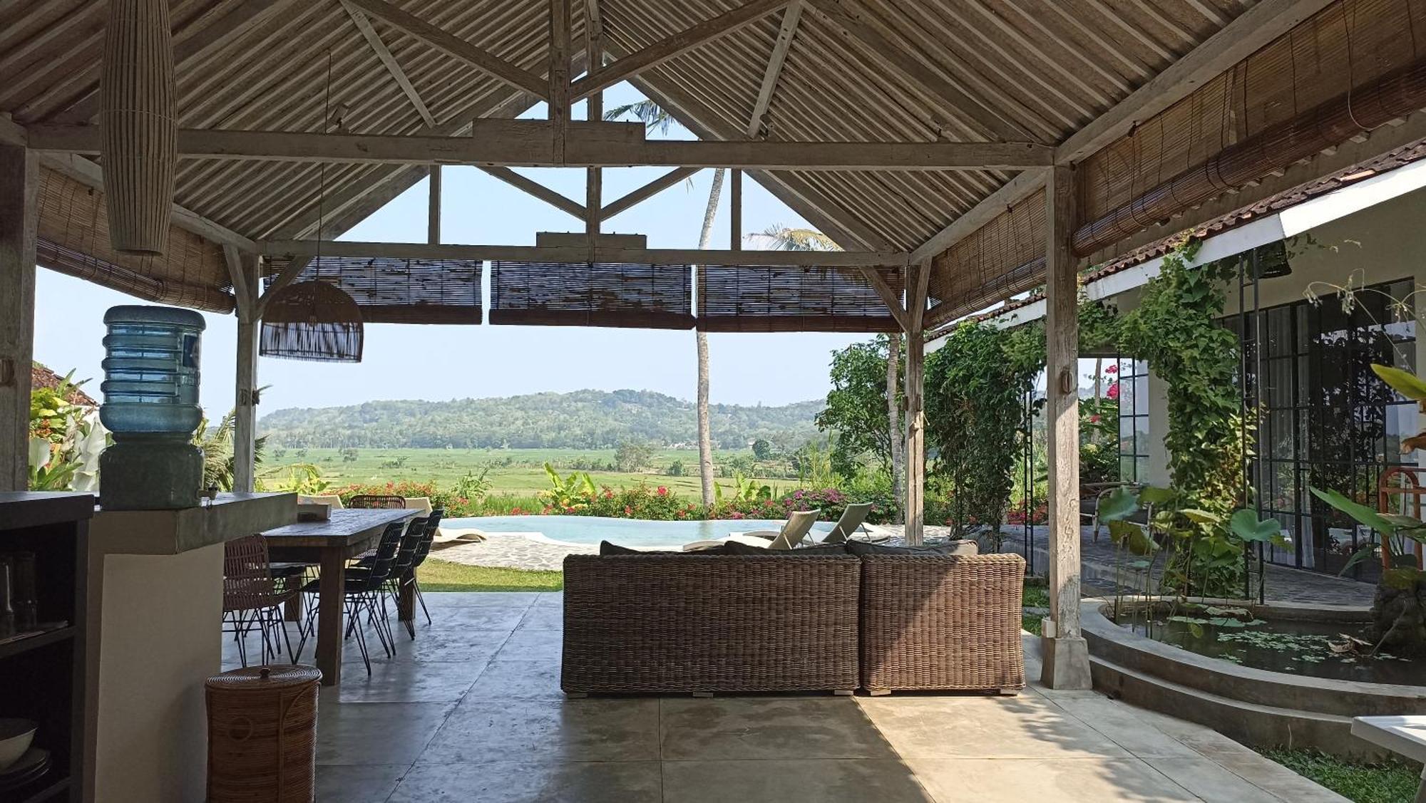 Sunmoonstarvillas Yogyakarta Jarakan Exterior foto